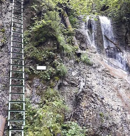Gasthuis Tri Sestry Hrabušice
